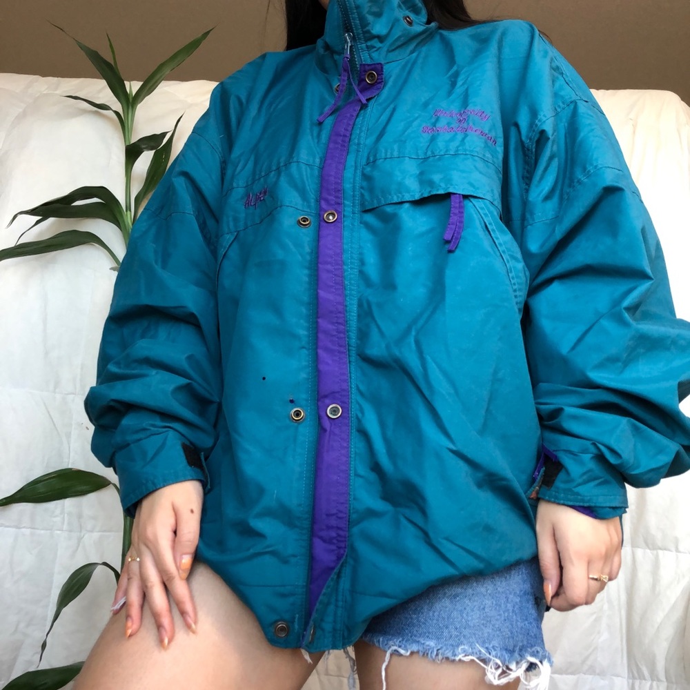 Windbreaker - Picture 3 of 5